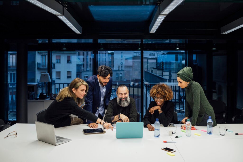 Business Partners At Brainstorming Meeting In Offi 2026 01 09 10 01 57 Utc - ALMA Global Agency création logo site internet